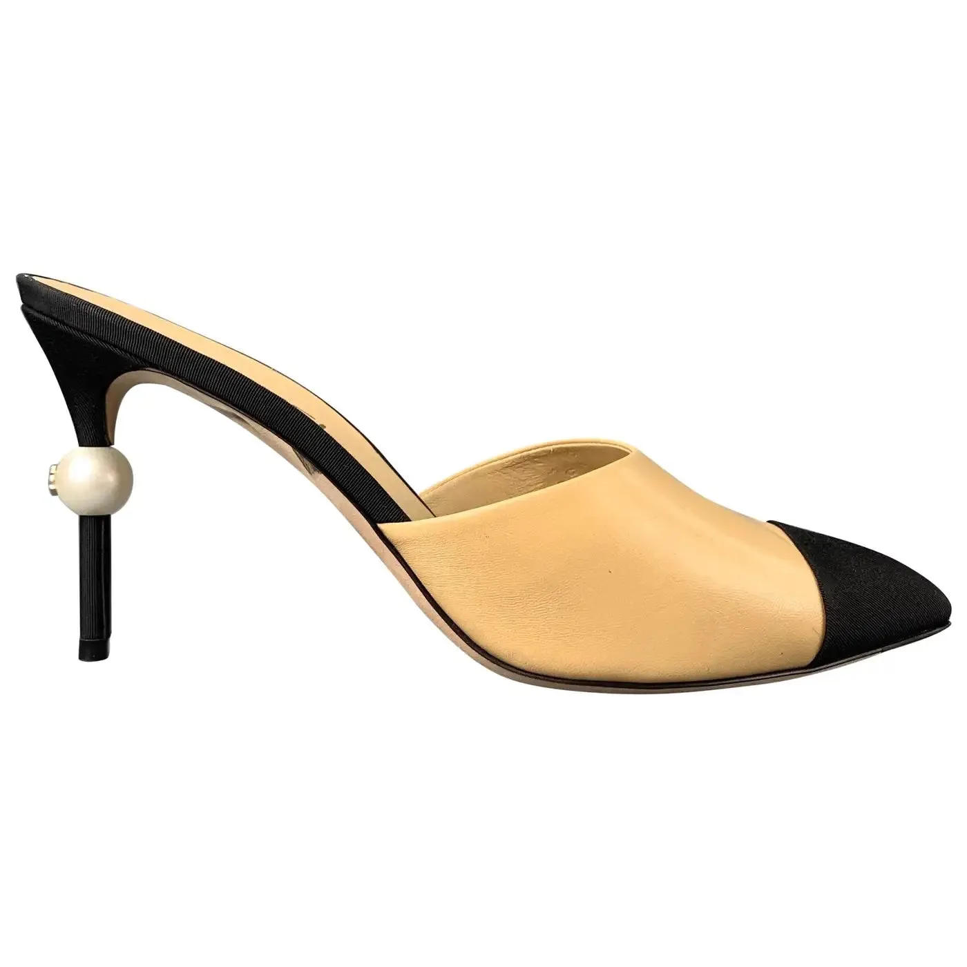 CHANEL TWO-TONED GROSGRAIN LEATHER PEARL CC HEEL MULES PUMPS
