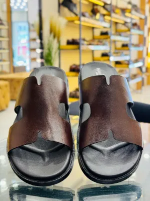 CLASSIC TWO-TONE SLIPPERS