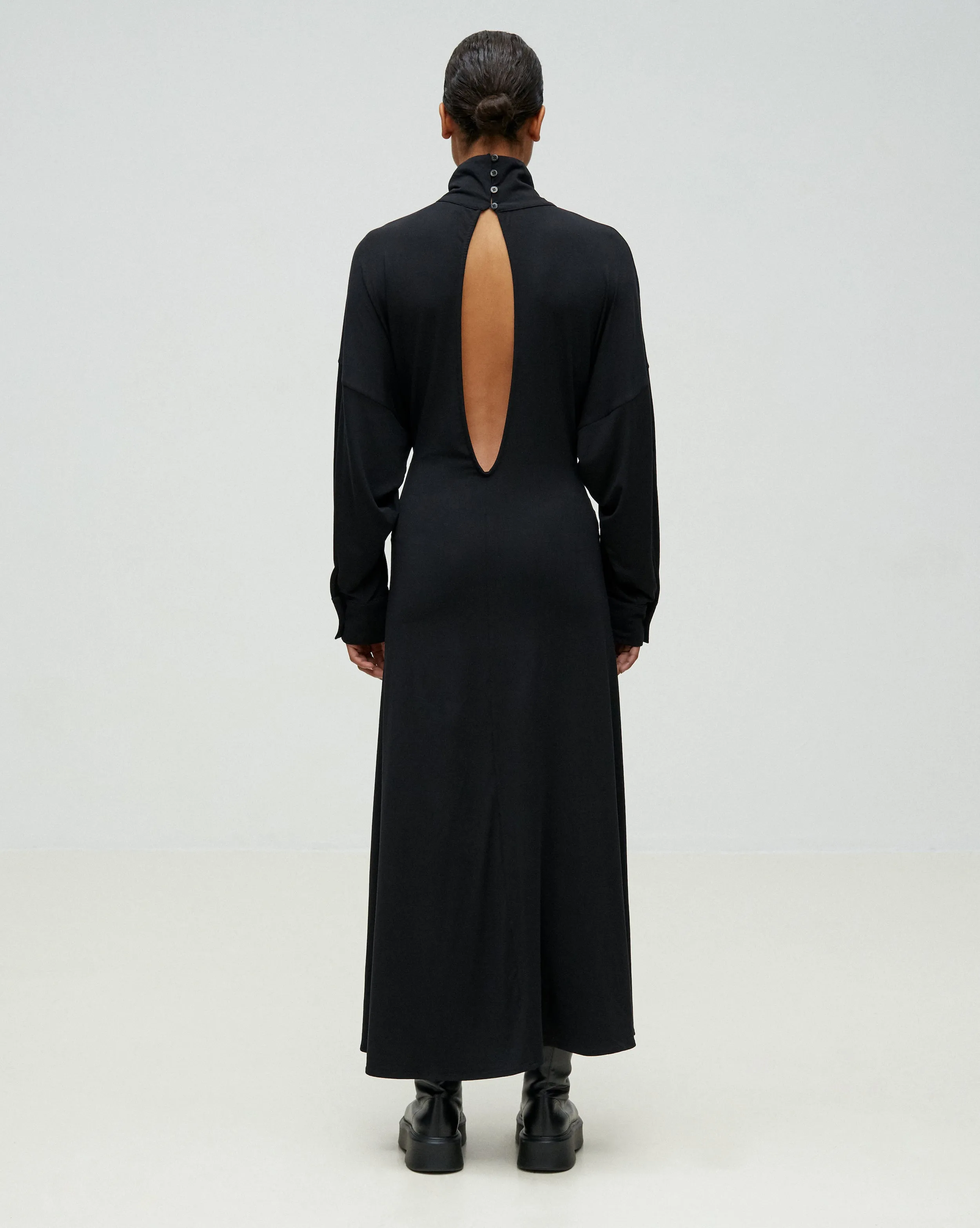 DRESS WITH OPEN BACK