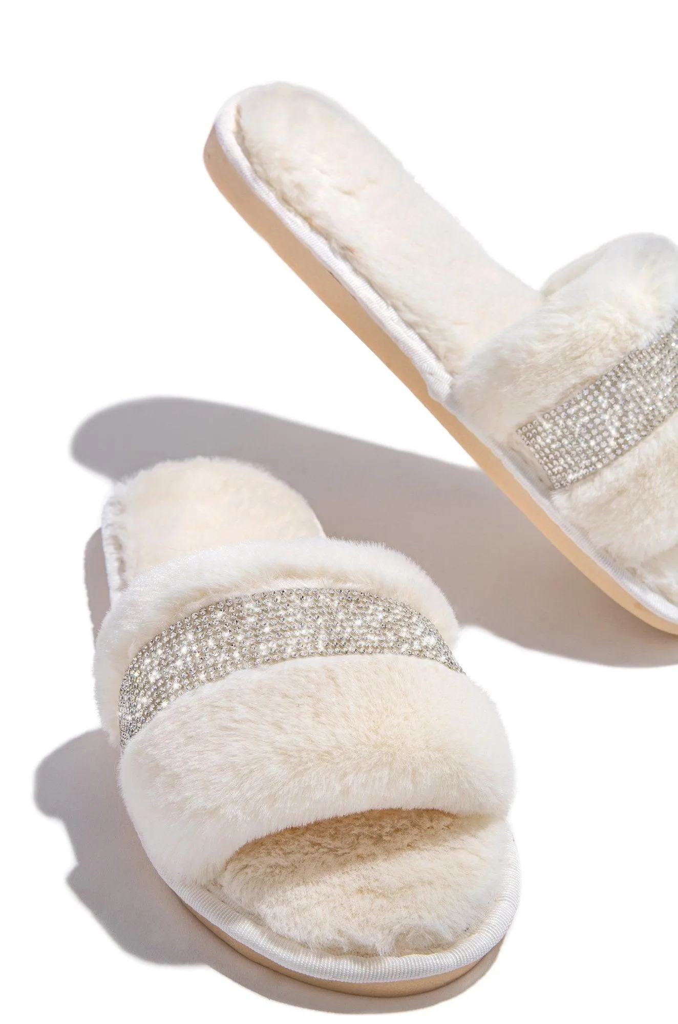 Flat-Heel Flat  Round-Toe Slippers