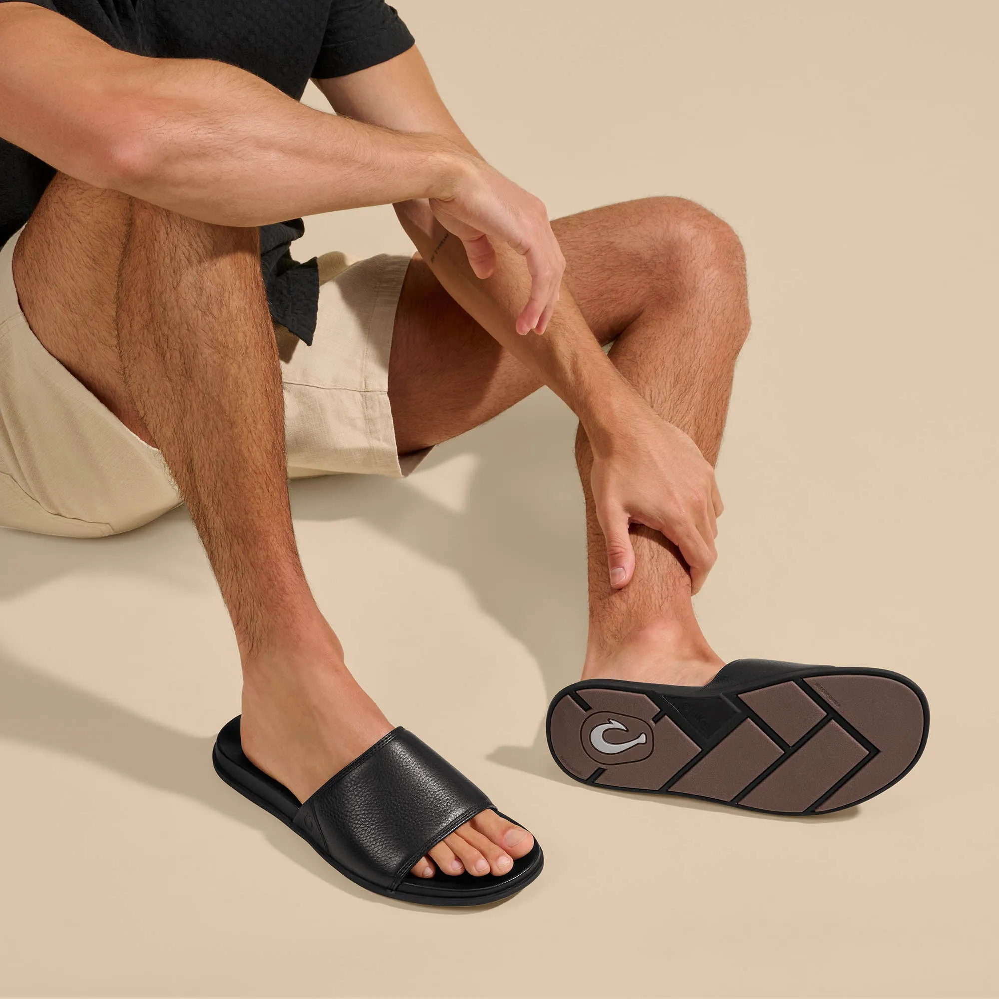 lali Slide - Black / Black