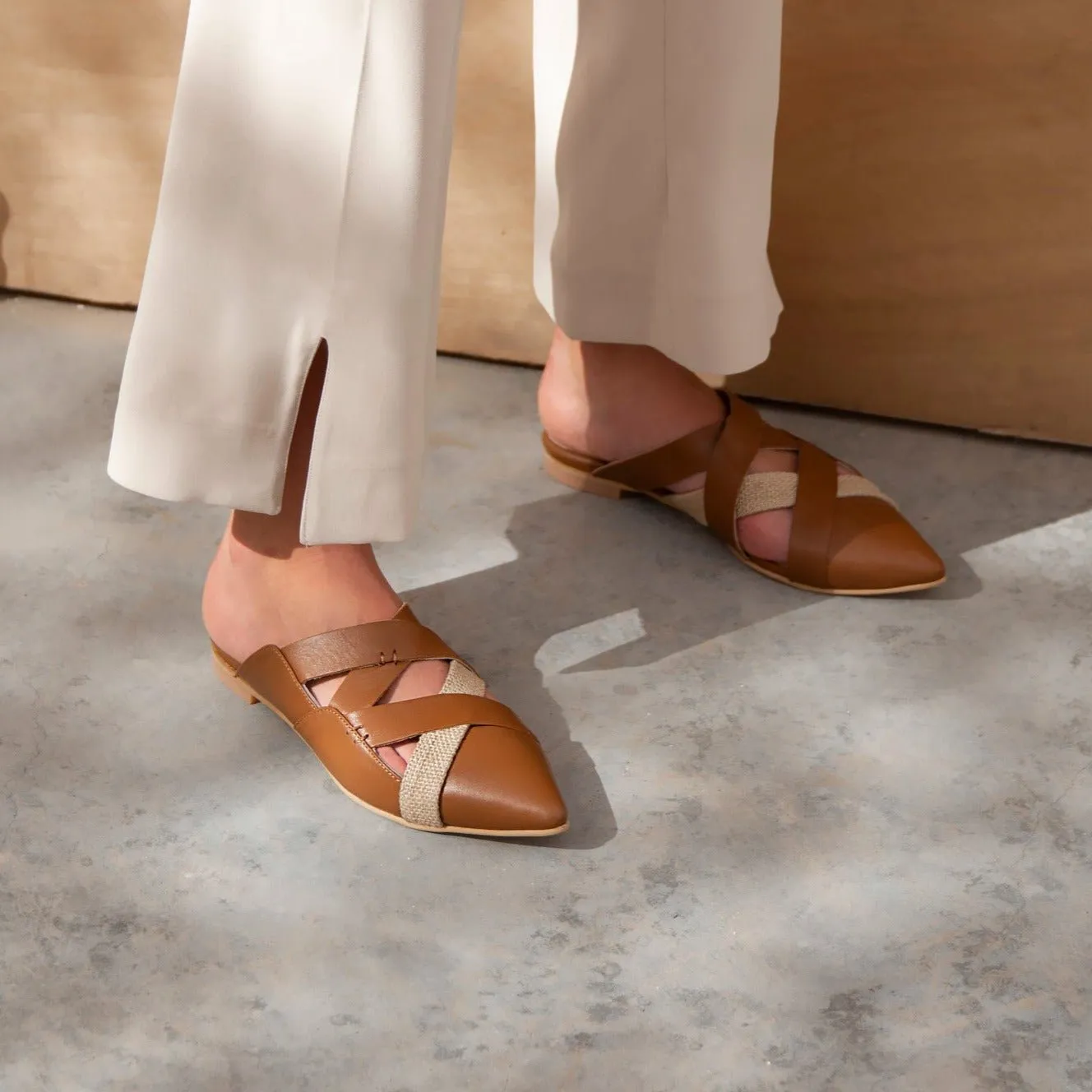 Lana tan mule