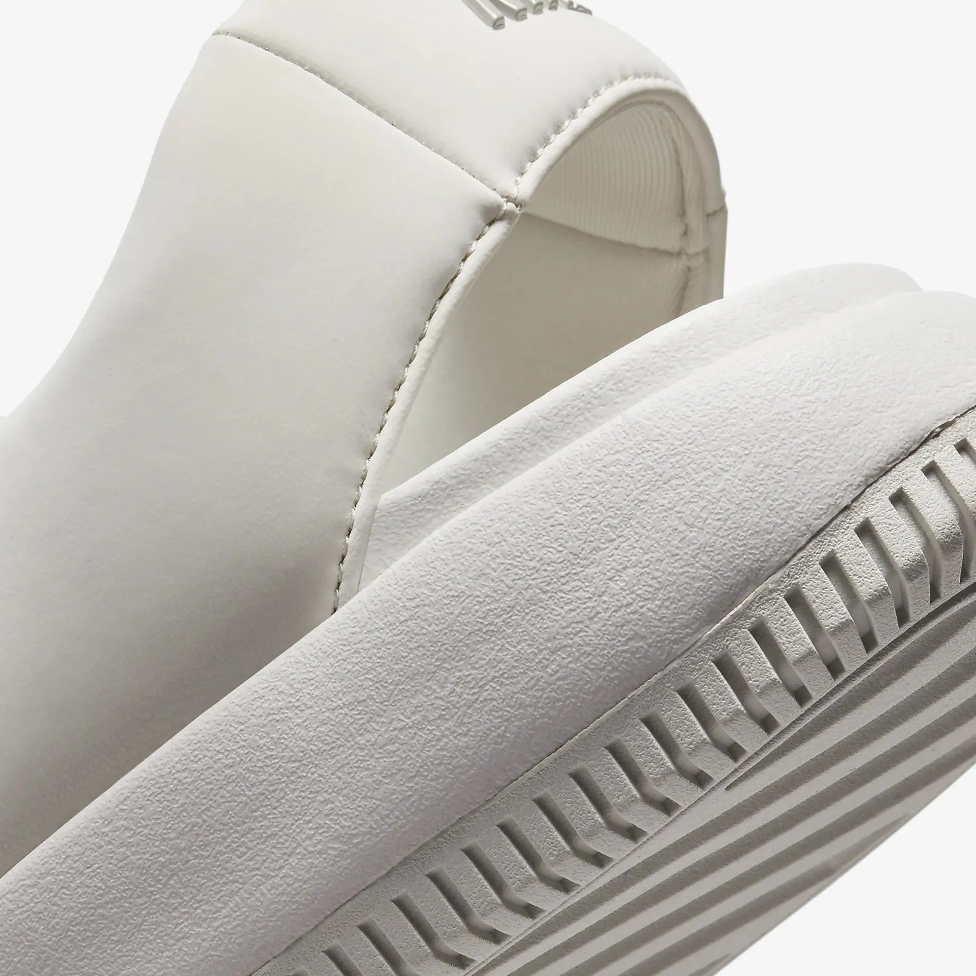 NIKE | WMN'S CALM SANDALS { LIGHT BONE/LIGHT BONE-LIGHT BONE