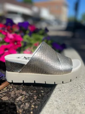 OTBT - NORM in GOLD Wedge Sandals