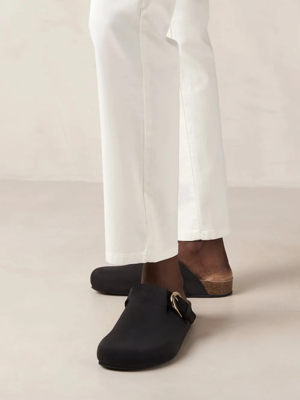 Travis Mules // Black Leather